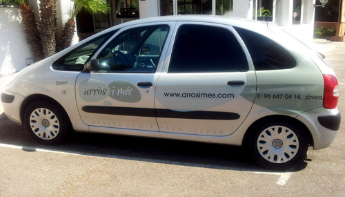Vehículo de transporte propio y gratuito en Arròs i més